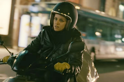 Pasang Wajah Bete, Kristen Stewart Naik Motor di Teaser 'Personal Shopper'