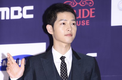 Waduh, Song Joong Ki Disebut Tak Layak Sabet Daesang di APAN 2016