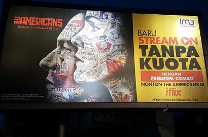 Waduh, Ada Siluet Lambang PKI Palu Arit di Iklan Provider Ini