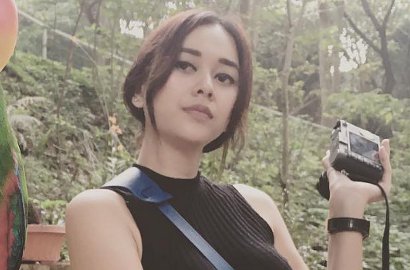 Aura Kasih Pamer Foto Belum Mandi, Masih Cantik?