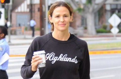 Masuk Drama Brangelina, Jennifer Garner Ngaku 'Pacaran' dengan Brad Pitt