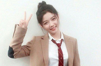Melamun, Kim Yoo Jung Justru Terlihat Cantik Bak Dewi di BTS 'Moonlight'