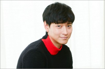 Tampil Gondrong, Kang Dong Won Lusuh di Foto 'Vanishing Time'