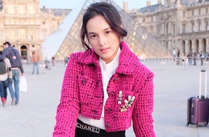Mejeng di Website Resmi Chanel, Chelsea Islan Bikin Indonesia Bangga