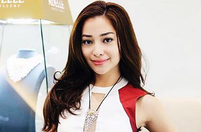 Pamer Lekuk Tebuh Saat Peragakan Yoga, Nikita Willy Tuai Pujian Netter