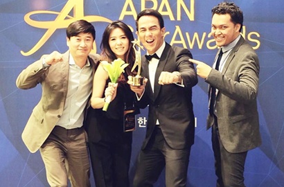 Usai Song Joong Ki, Joe Taslim Pamer Pose Bareng 2 Aktor Terkenal Ini di APAN