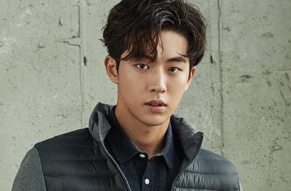 Nam Joo Hyuk Pose Kocak Hingga Senyum Ganteng di BTS 'Kim Bok Ju'