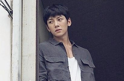 Tak Peduli Lengan Berdarah, Senyuman Ji Chang Wook Tetap Bikin Meleleh di BTS 'K2'