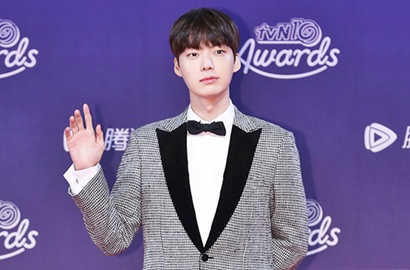 Mendadak Nongol di tvN10 Awards, Goo Hye Sun Bikin Ahn Jae Hyun Malu-Malu