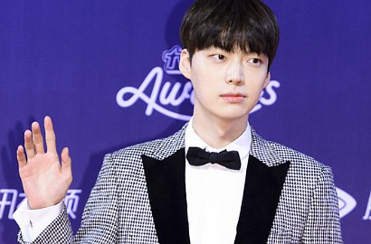 Ada Goo Hye Sun, Ahn Jae Hyun Malah Unyu Bareng Park So Dam di tvN Awards
