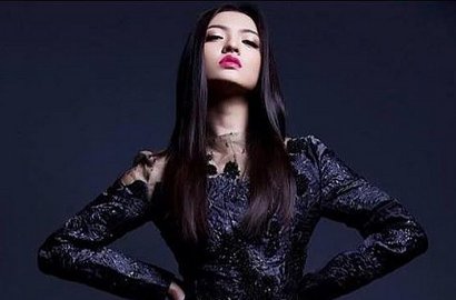 Reuni Dengan Teman Lama, Raline Shah Pamer Foto Gemas di Hongaria