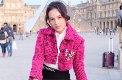 Buset, Harga Tas dan Bros Kecil Milik Chelsea Islan Bikin Netter Melongo