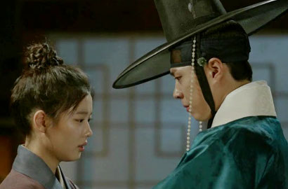 Park Bo Gum Potong Gelang Couple di 'Moonlight', Netter Patah Hati
