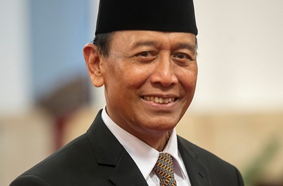 Perangi Pungli, Jokowi Tunjuk Menko Wiranto Urus Tim Saber