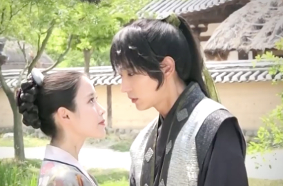 Usai Ciuman Mesra, IU-Lee Jun Ki Malah 'Saingan' di BTS 'Scarlet Heart'