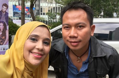 Vicky Prasetyo 'PDKT' dengan Ayu Azhari, Netter Salah Fokus ke Si Ganteng Axel