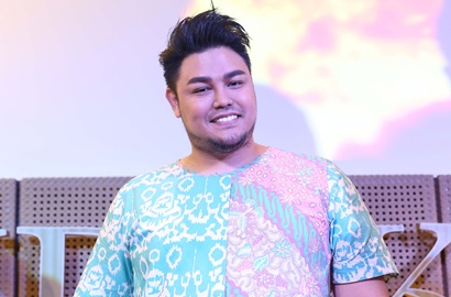 Ivan Gunawan Ketahuan Beri Baju Bekas Julia Estelle ke Ayu Ting Ting?