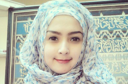 Tanpa Asty Ananta, Lia Ananta Hadiri Pesta Nikahan Orang Lain Bareng Keluarga