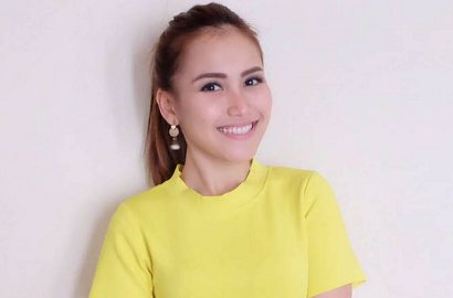 Pose Manyun Sambil Pamer Alis Super Tebal, Ayu Ting Ting Bikin Netter Ngakak