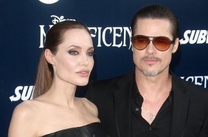 Geger Patung Telanjang Angelina Jolie-Brad Pitt Dijual di eBay, Minat Beli?
