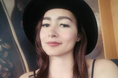 Dewi Rezer Ketahuan Curi Foto Demi Bisnis Kue?