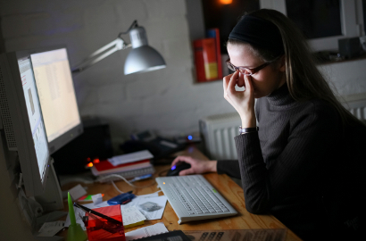 Sering di Depan Layar Monitor? Begini Cara Mudah Menyehatkan Mata