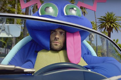 Jadi Monster, Maroon 5 Diburu Warga di MV 'I Don't Wanna Know'
