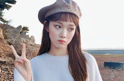 Lee Sung Kyung Senyum Ceria Sambil Pamer Rambut Pendek di 'Kim Bok Ju'