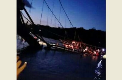 8 Tewas, Bupati Sempat Lihat Tali Sling Putus Sebelum Jembatan Kuning Ambruk