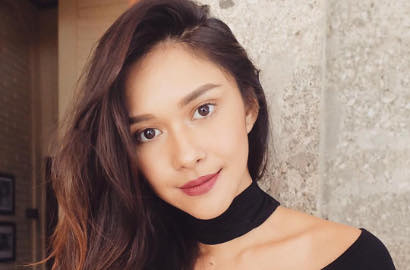 Pose Menggoda Dalam Balutan Lingerie, Nana Mirdad Bikin Netter Terpesona