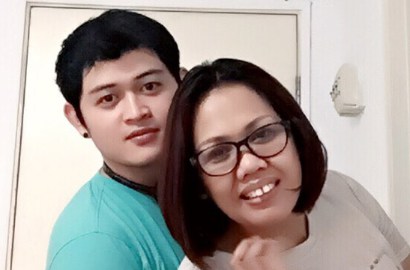 Biasa Ribut, Ferry Anggara Romantis Saat Ely Sugigi Ultah ke-45