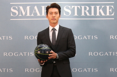 Hyun Bin Tiba-Tiba Nongol Main Bowling Pakai Jas, Netter: Gantengnya!