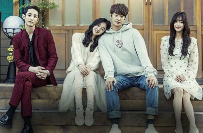 Soo Ae cs Kompak Senyum Ceria di Poster 'The Man Living in Our House'