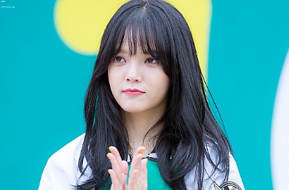 Mendadak Jadi Petinju Unyu, Belahan Dada Jimin AOA Bikin Netter Salah Fokus
