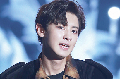 Unyu Pakai Topi Mario Bros, Senyum Manis Chanyeol Dijamin Bikin Gemes