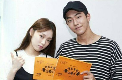 Syuting 'Kim Bok Ju', Lee Sung Kyung Pamer Peluk Nam Joo Hyuk di Kolam Renang