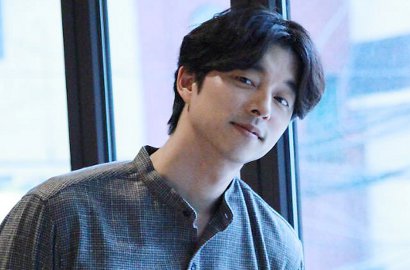 Tampil Keren di Foto Adegan 'Goblin', Gong Yoo Malah Tampak Kesepian
