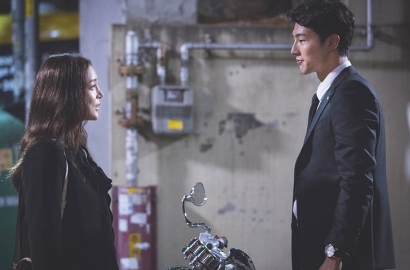 Hadiri Pernikahan Bareng, Mesranya Ji Soo-Park Si Yeon di BTS 'Fantastic'