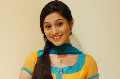 Hapus Foto di Indonesia dan Pamer Pacar Baru, Soumya Seth 'Navya' Bikin Fans Geram