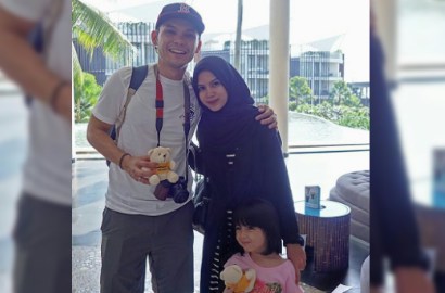Terharu, Istri Ben Kasyafani Puji Putri Marshanda Lancar Sholat dan Berdzikir