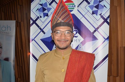 Bakal Nyanyi Dangdut di 'D'Academy Asia', Ihsan Tarore Didukung Denada