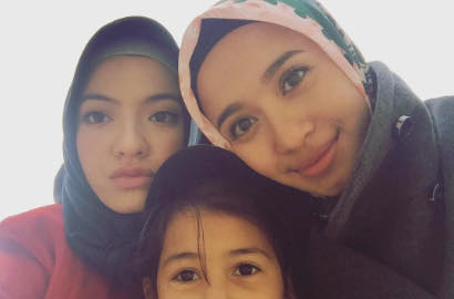 Selfie di Lokasi Syuting 'SYTD 2', Raline Shah Adu Cantik Bareng Bella