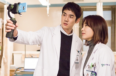 Yoo Yeon Seok dan Seo Hyun Jin Akan Berseteru di 'Romantic Doctor'?