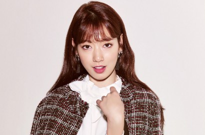 Secantik Dewi, Ini Foto-Foto Park Shin Hye Saat Kunjungi Malaysia
