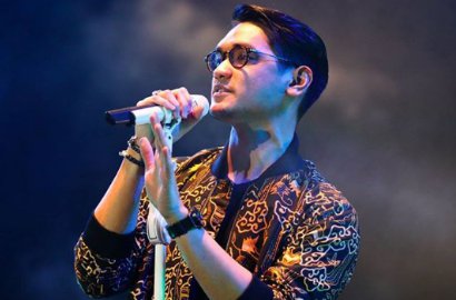 Terpesona, Afgan Bengong Lihat Bocah Tampil di Prambanan Heritage Jazz Festival