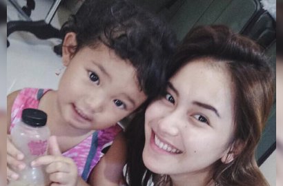 Ayu Ting Ting dan Bilqis Sama-Sama Jadi 'Putri Duyung', Imut Siapa?