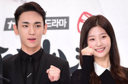 Tampak Lelah, Key SHINee-Jung Chae Yeon Senyum Ceria di BTS 'Drinking Solo'