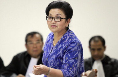 Tersandung Dugaan Korupsi Alkes, Mantan Menkes Siti Fadilah Ditahan KPK