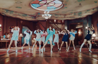 Wah, Ada Petunjuk Untuk Proyek Selanjutnya di MV 'TT' Twice?