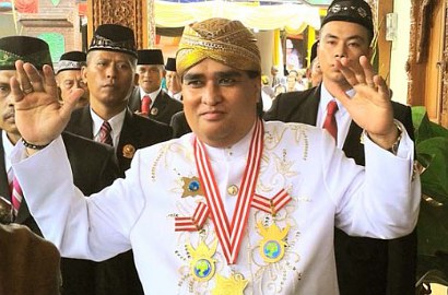 Serahkan Diri, Istri Kedua Dimas Kanjeng Diperiksa Polisi